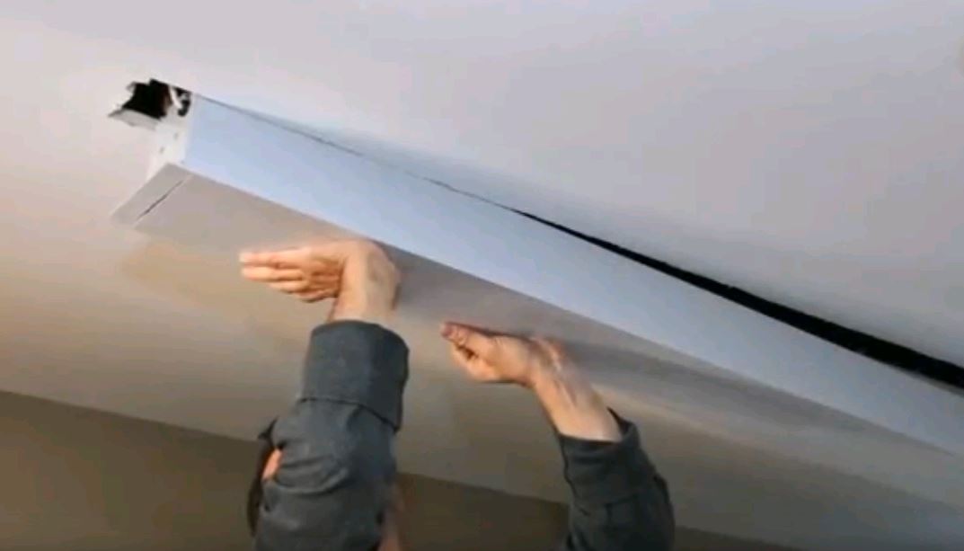 EVANESCE TAB TENSION B- MOTOR LEINWÄNDE