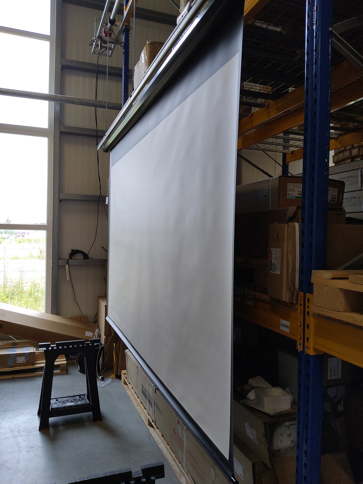 Gebraucht – Sehr gut // VMAX – Schwarz / 16:9 / 135" (299 x 168 / Vorlauf )  // B-VMAX135UWH2-243H00563